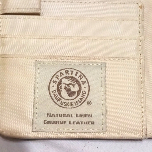 Spartina 449 wallet with wristlet strap in excellent pre-owned condition - Picture 6 of 12